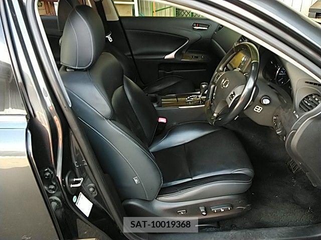 Lexus IS 2011-08 304441-9