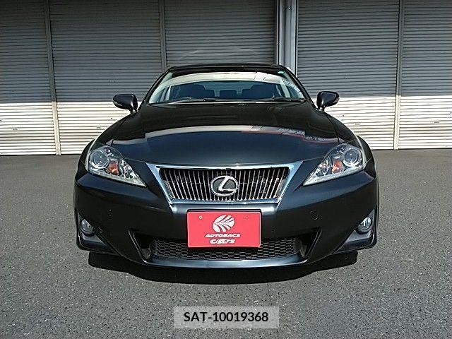 Lexus IS 2011-08 304441-3