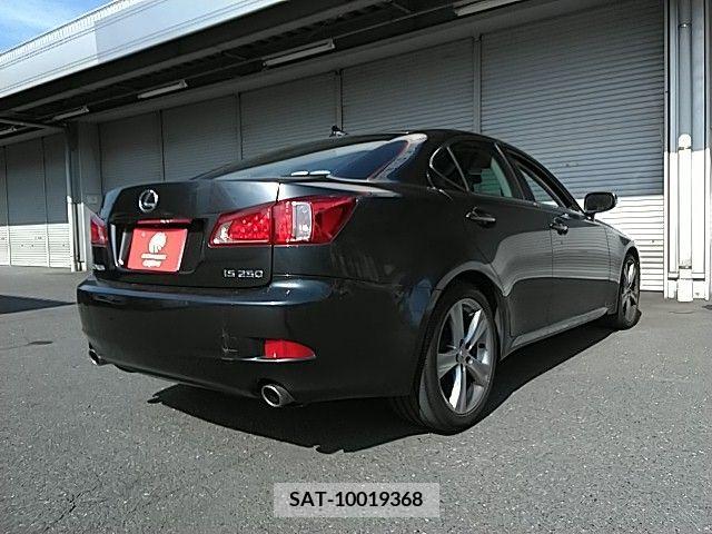 Lexus IS 2011-08 304441-2