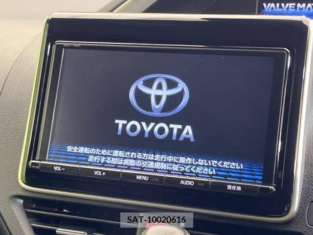Toyota VOXY 2018-07 337580-2