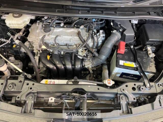 Toyota VOXY 2018-07 337580-19