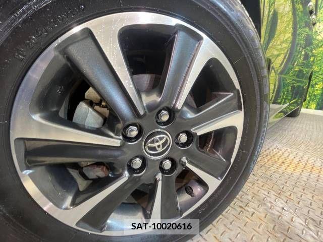 Toyota VOXY 2018-07 337580-14