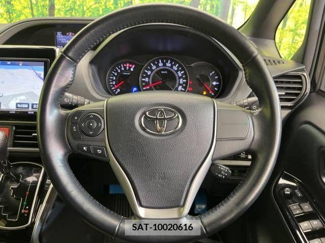 Toyota VOXY 2018-07 337580-12