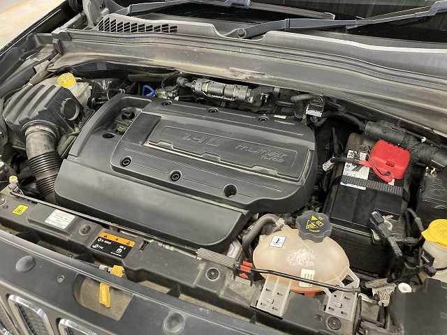Jeep RENEGADE 2018-01 23847-17