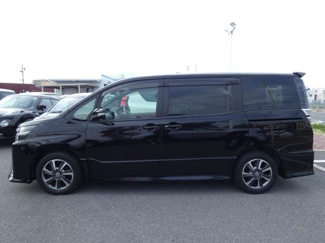 Toyota VOXY 2019-01 22546-6