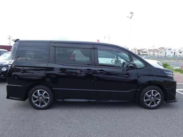 Toyota VOXY 2019-01 22546-4