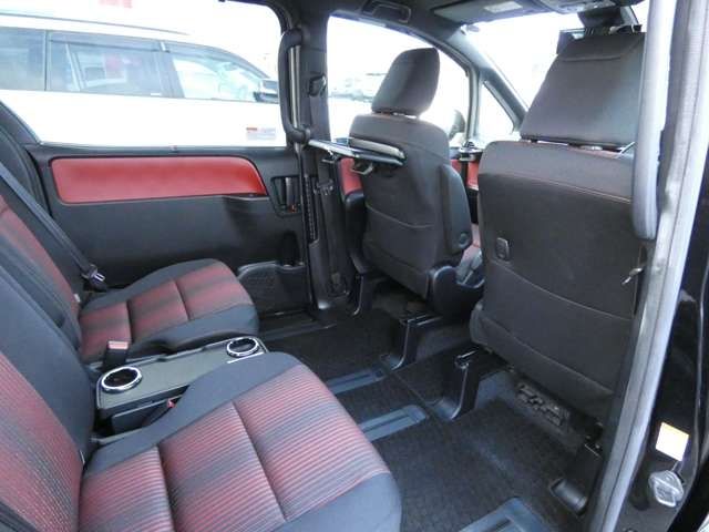Toyota VOXY 2019-01 22546-26