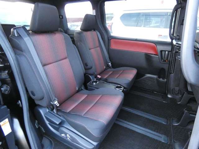 Toyota VOXY 2019-01 22546-25