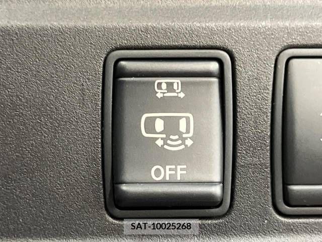 Nissan SERENA 2017-06 251057-3