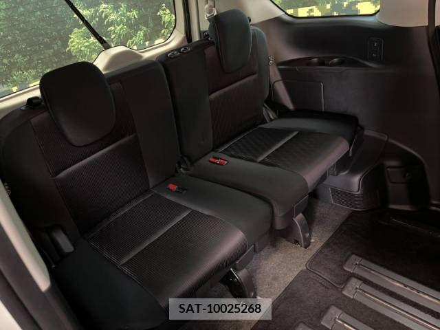 Nissan SERENA 2017-06 251057-10
