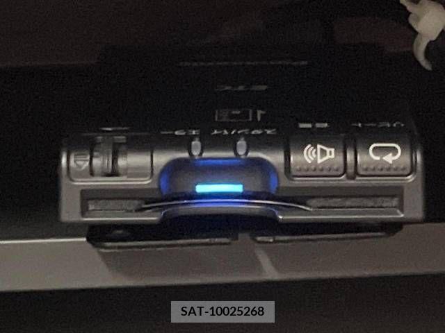 Nissan SERENA 2017-06 251057-7