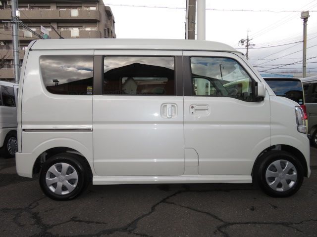 Nissan CLIPPER RIO 2022-08 29122-27