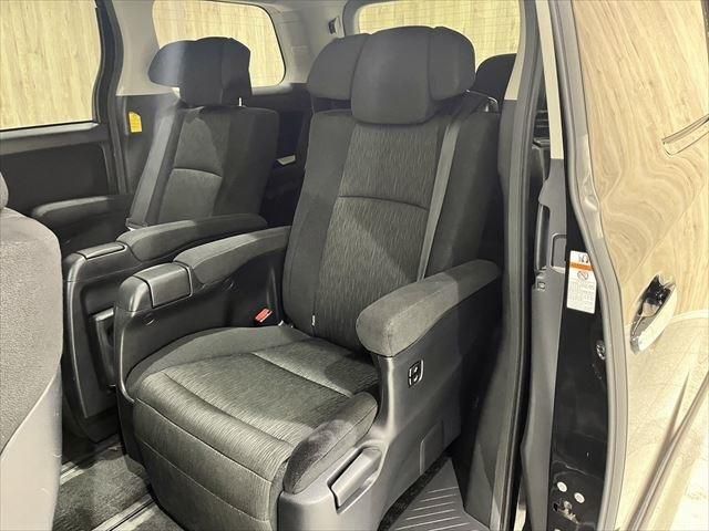 Toyota VELLFIRE 2012-11 180867-23