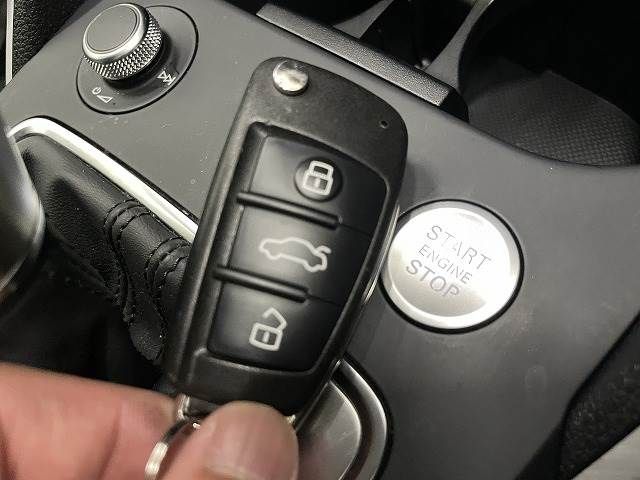 Audi Q2 2019-01 21232-10