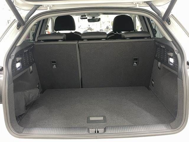 Audi Q2 2019-01 21232-11
