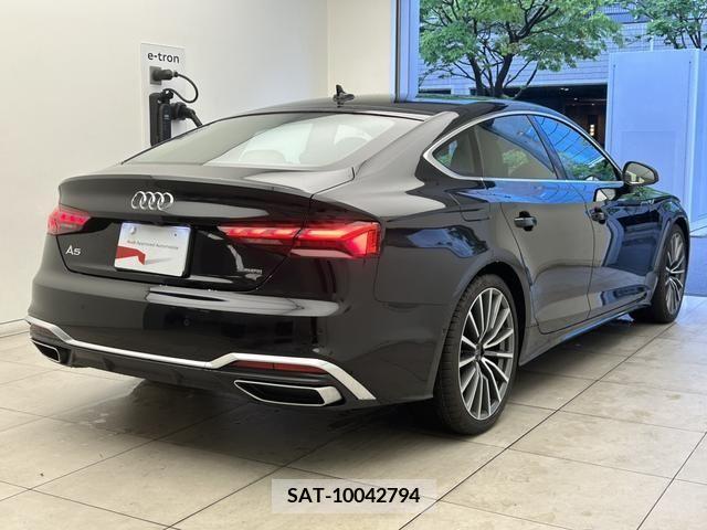 Audi A5 2023-09 261131-1