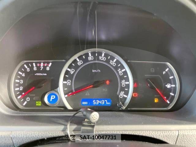 Toyota VOXY 2015-10 235328-19