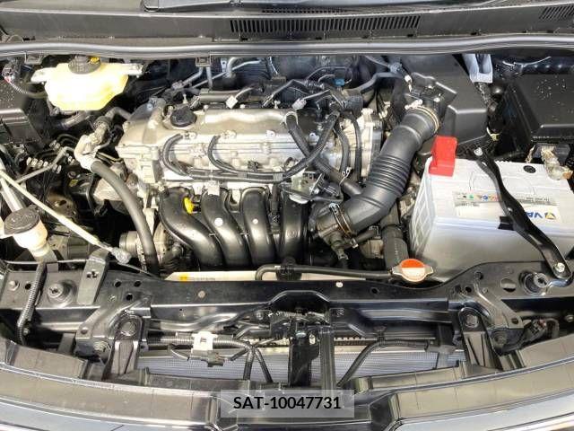 Toyota VOXY 2015-10 235328-18