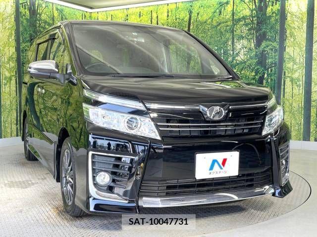 Toyota VOXY 2015-10 235328-16