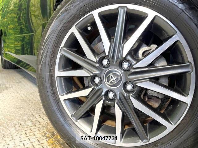 Toyota VOXY 2015-10 235328-13
