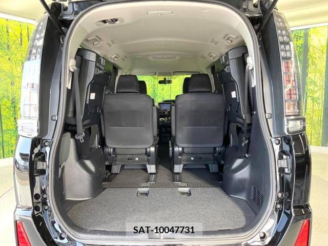 Toyota VOXY 2015-10 235328-10