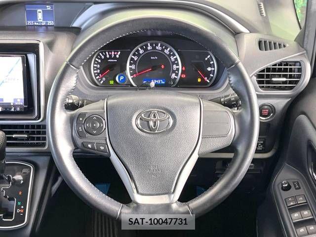 Toyota VOXY 2015-10 235328-11