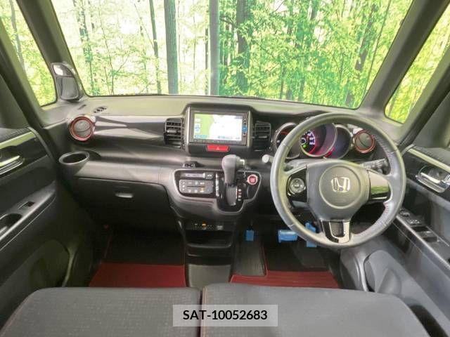 Honda N BOX CUSTOM 2017-06 306719-1