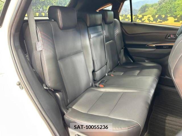 Toyota HARRIER 2017-12 270982-9