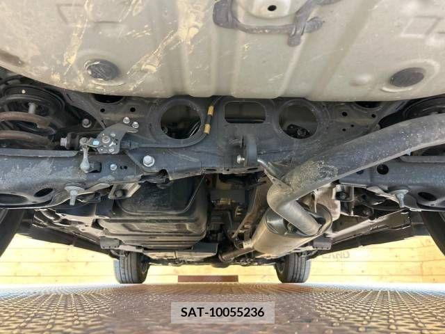 Toyota HARRIER 2017-12 270982-19