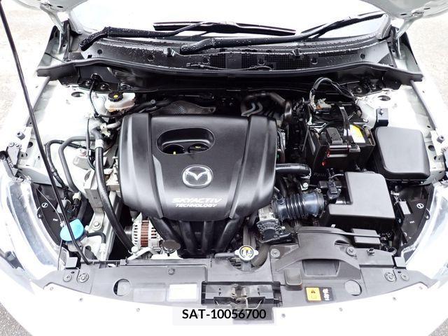 Mazda DEMIO 2017-12 372421-19