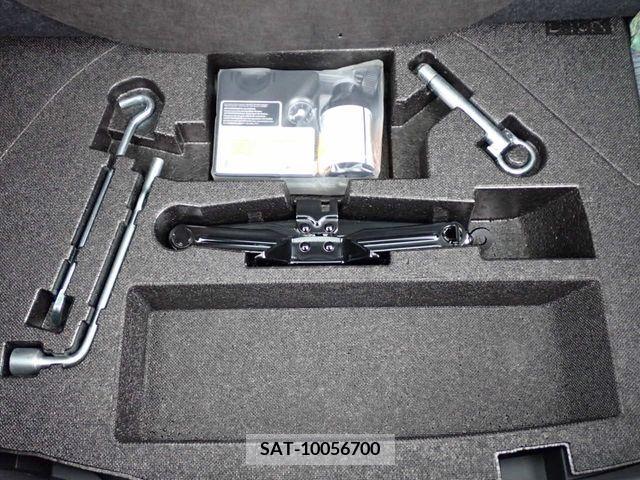 Mazda DEMIO 2017-12 372421-18