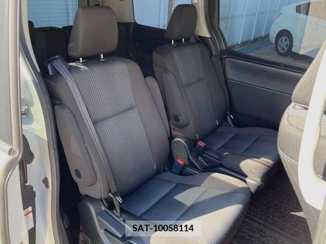Toyota VOXY 2015-11 251628-8