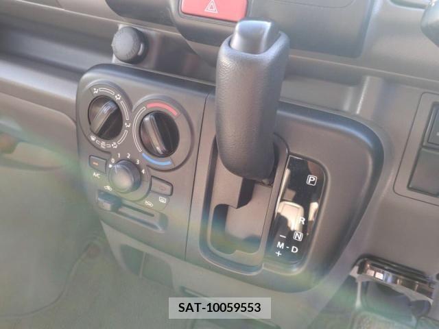 Suzuki EVERY 2016-07 251592-12