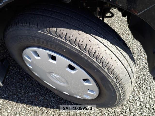 Suzuki EVERY 2016-07 251592-24