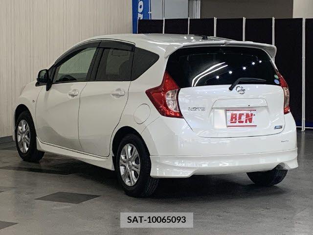 Nissan NOTE 2012-09 372243-8