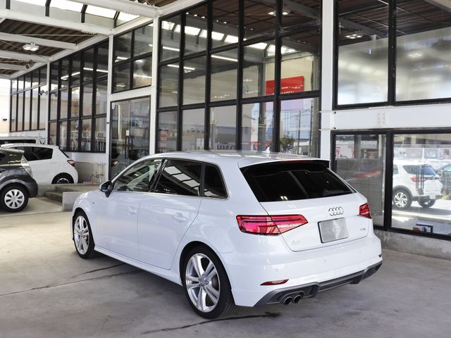 Audi A3 2017-12 9241-4