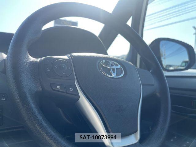 Toyota NOAH 2017-02 330103-5