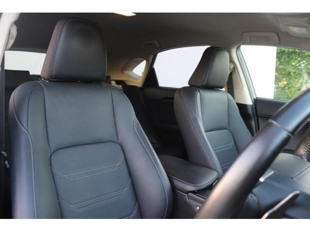 Lexus NX 2018-06 6832-10