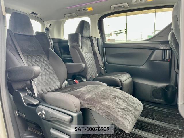 Toyota ALPHARD 2022-03 299530-7