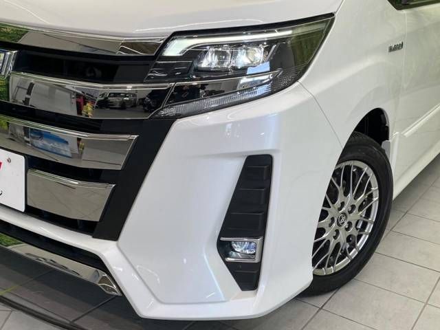 Toyota NOAH HYBRID 2017-10 19443-12