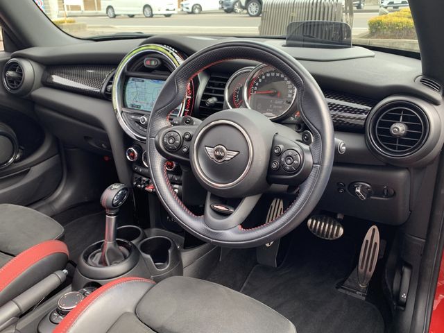 Bmw MINI 2018-08 181703-1