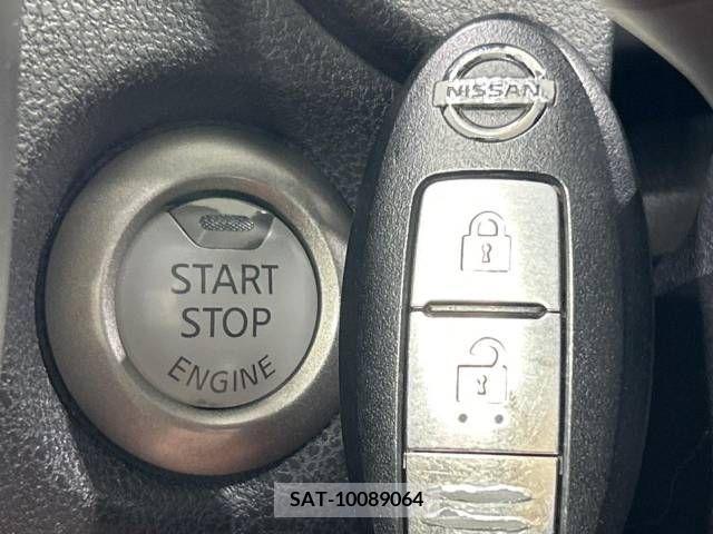 Nissan NOTE 2014-02 327778-6