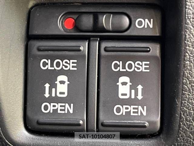 Honda N BOX CUSTOM 2011-12 306417-3