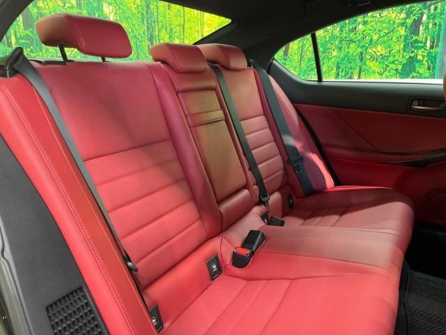 Lexus IS 2020-11 12649-9