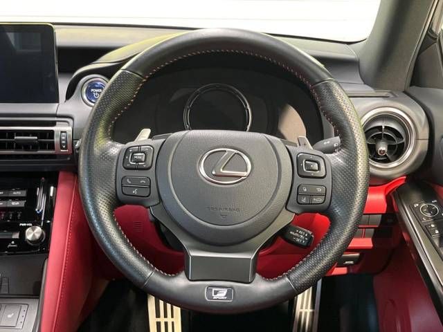 Lexus IS 2020-11 12649-11