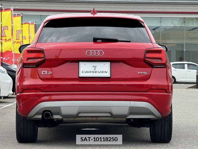 Audi Q2 2017-12 347281-6
