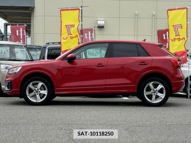 Audi Q2 2017-12 347281-8