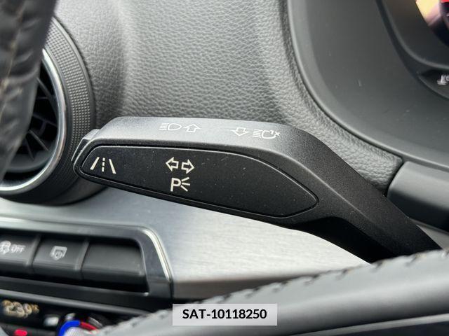 Audi Q2 2017-12 347281-19