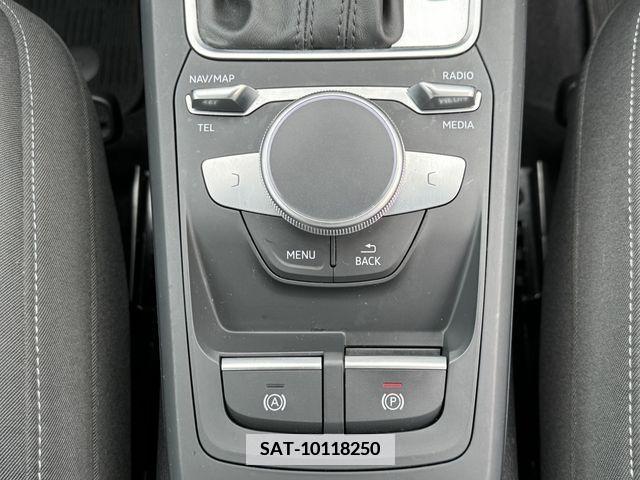 Audi Q2 2017-12 347281-24