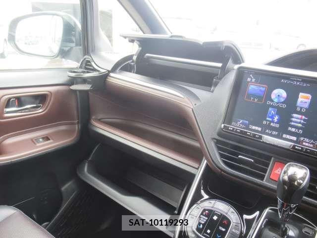 Toyota ESQUIRE 2015-03 268624-18